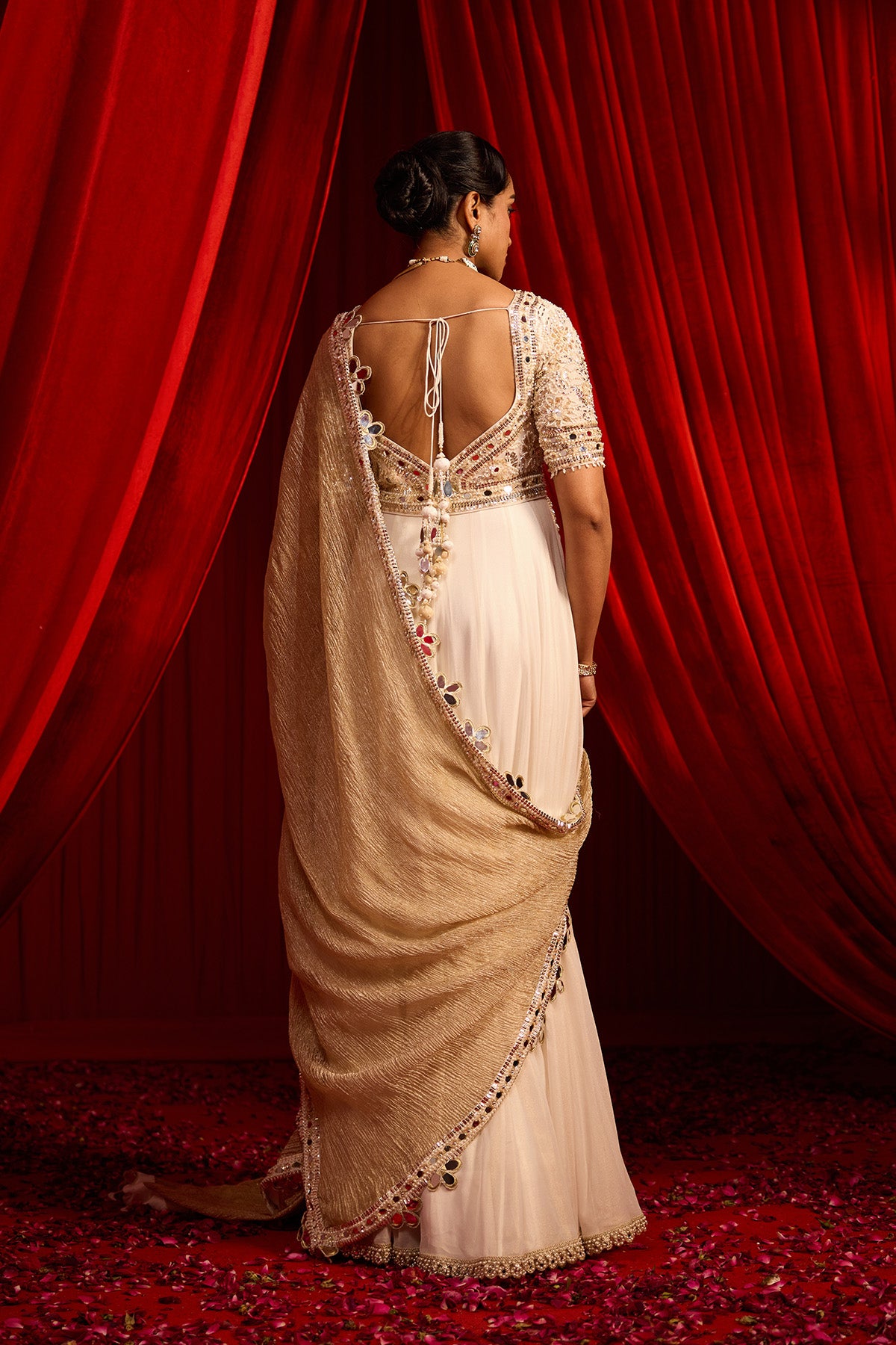 SHWET SANGATI ANARKALI SET