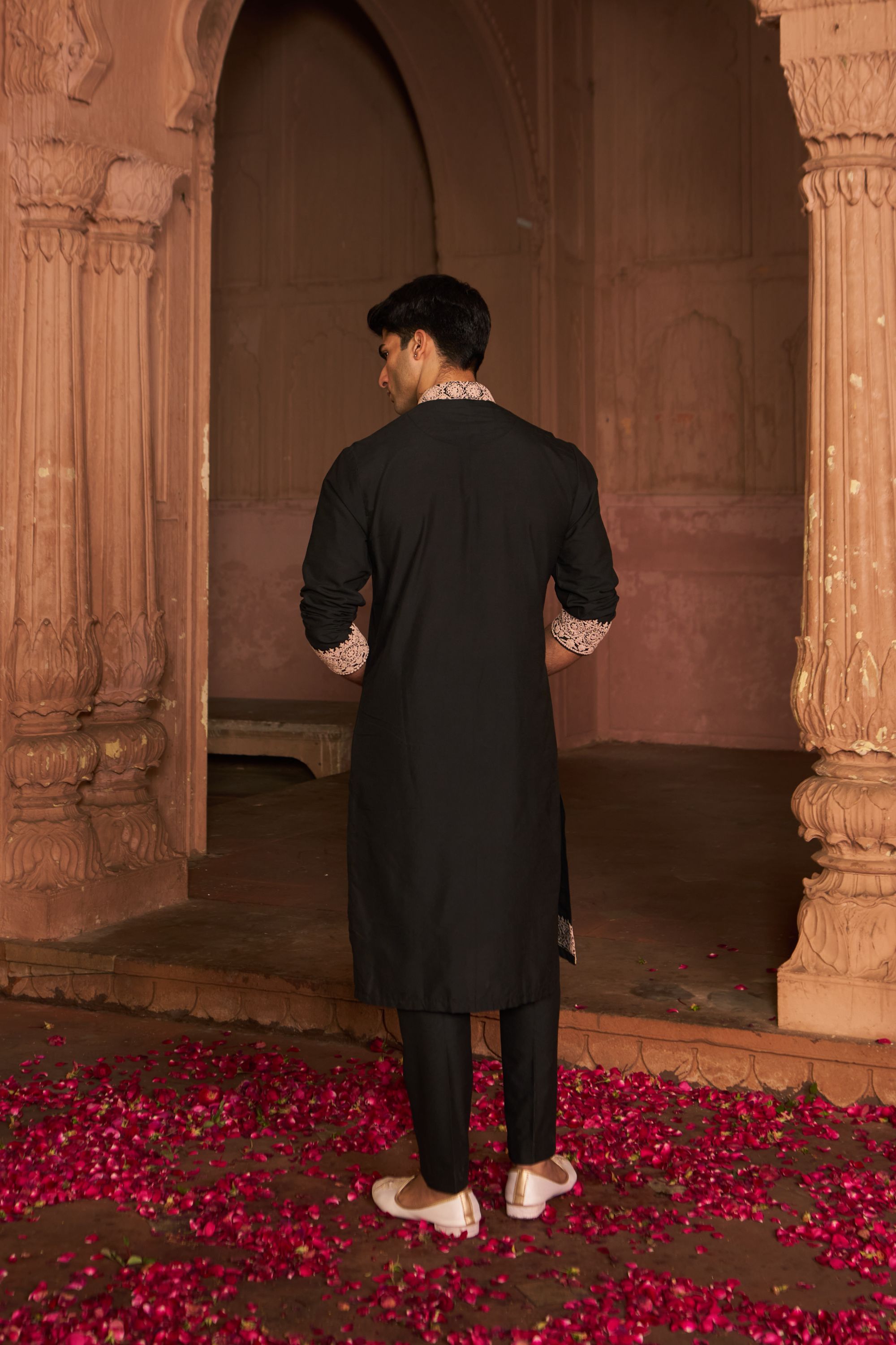 BLACK KURTA SET