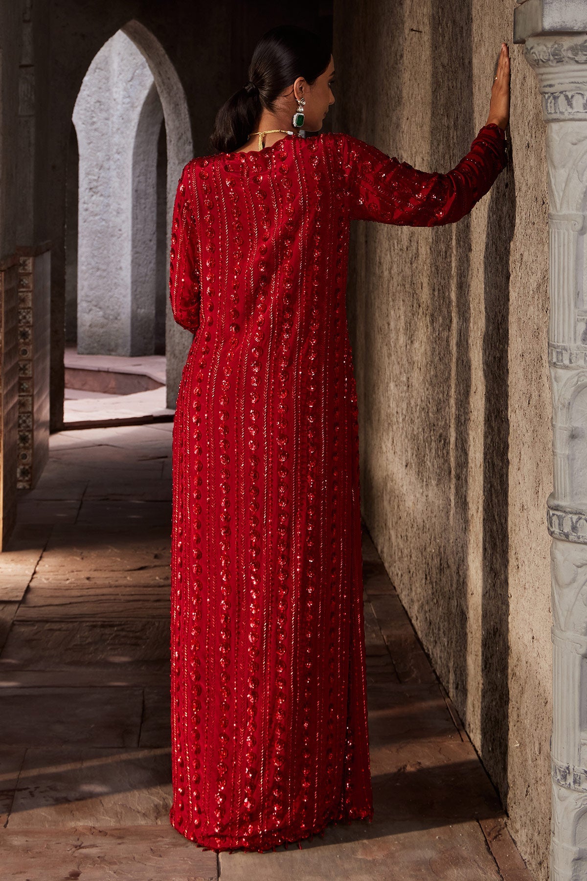 Sargun Mehta in Jalsa Saree Set