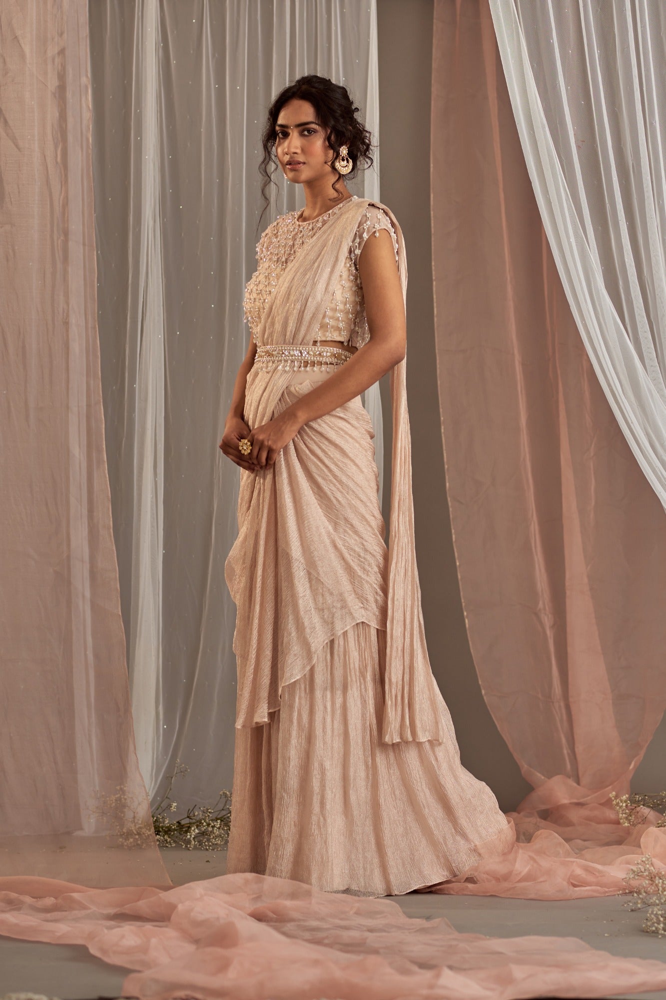 Chamakte Sitaare Tissue Saree Set