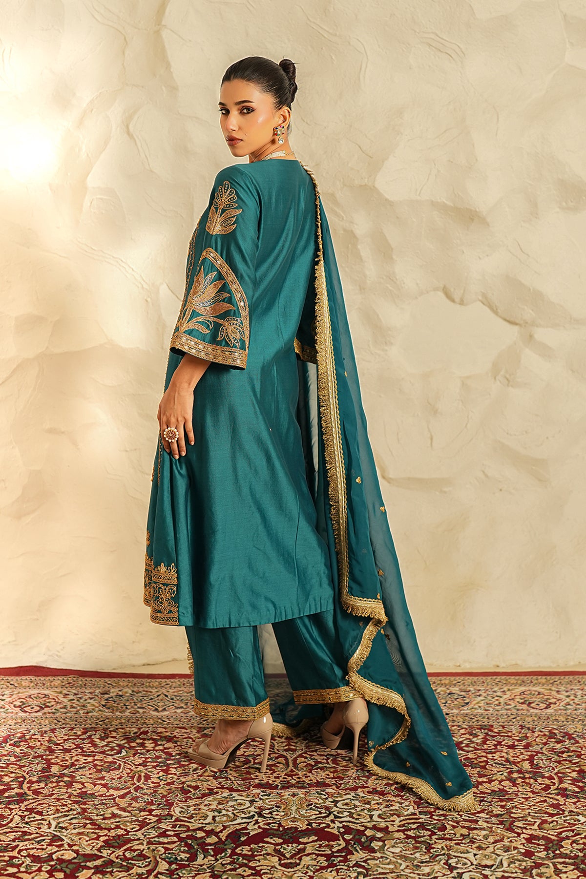 Neel Kamal Kurta Set