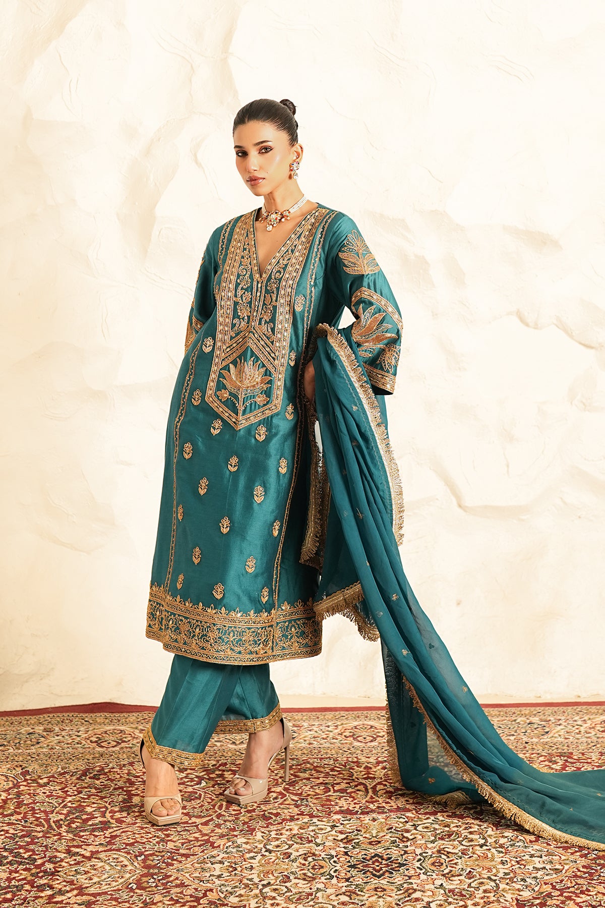 Neel Kamal Kurta Set