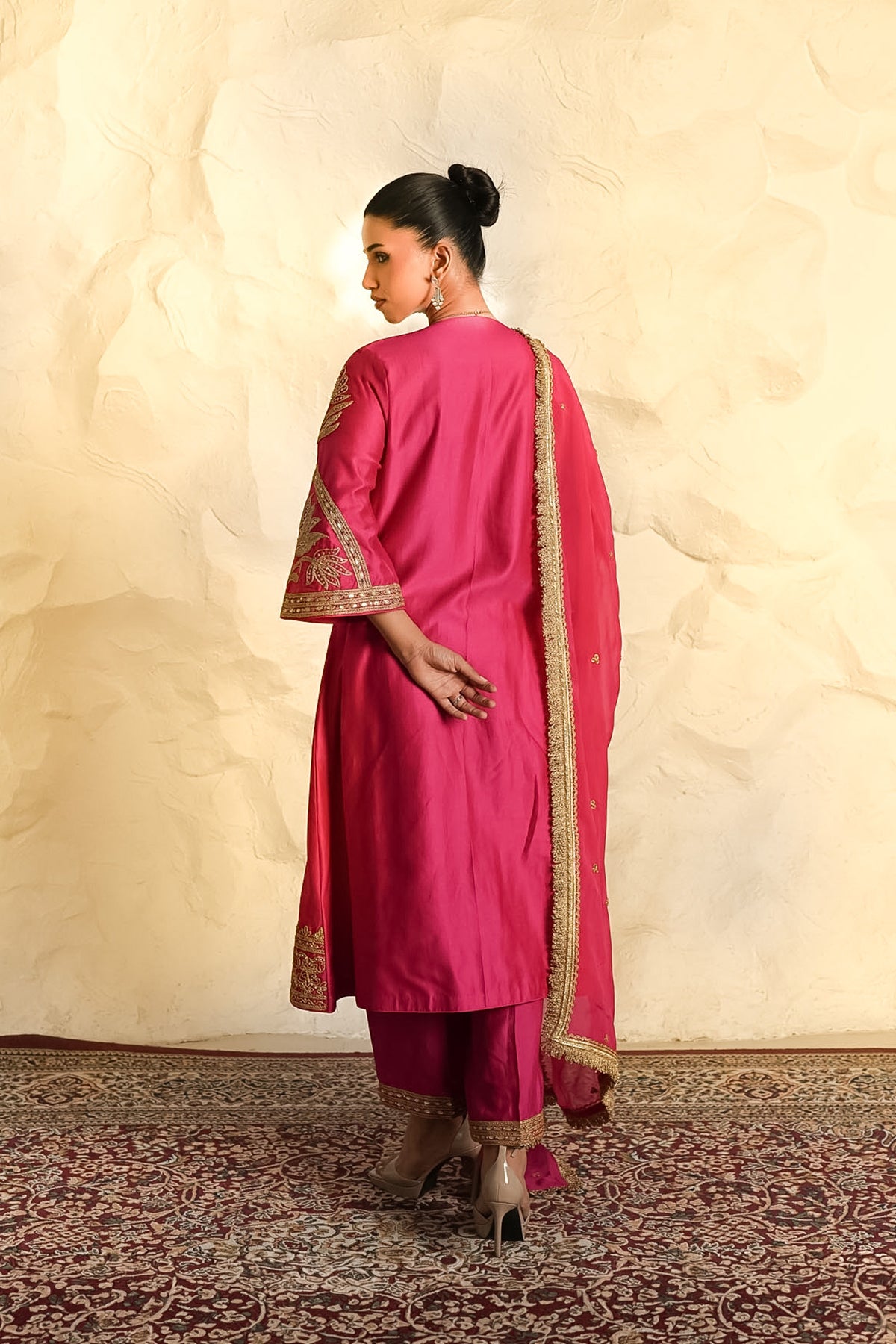 Gulnaar Kurta Set