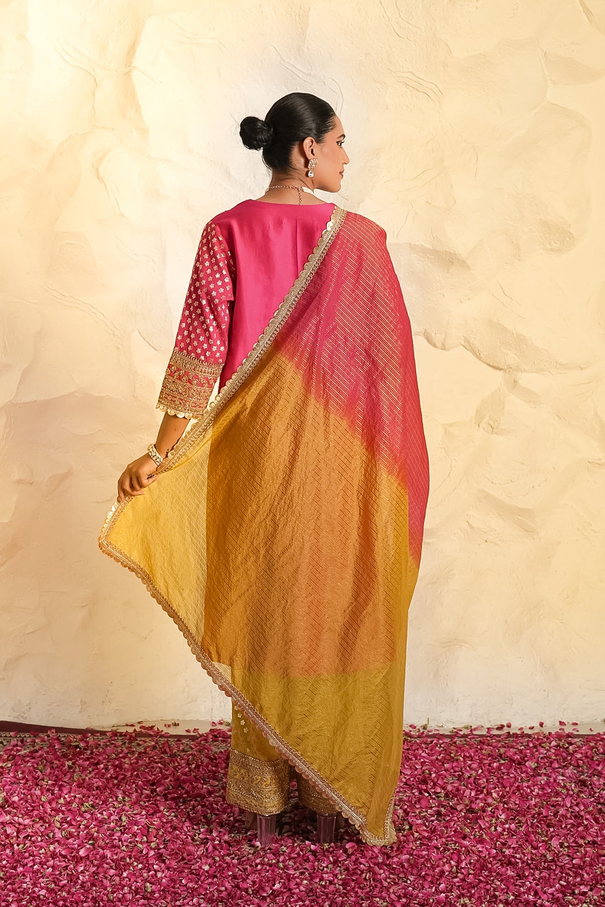 Kesar Gul Kurta Set