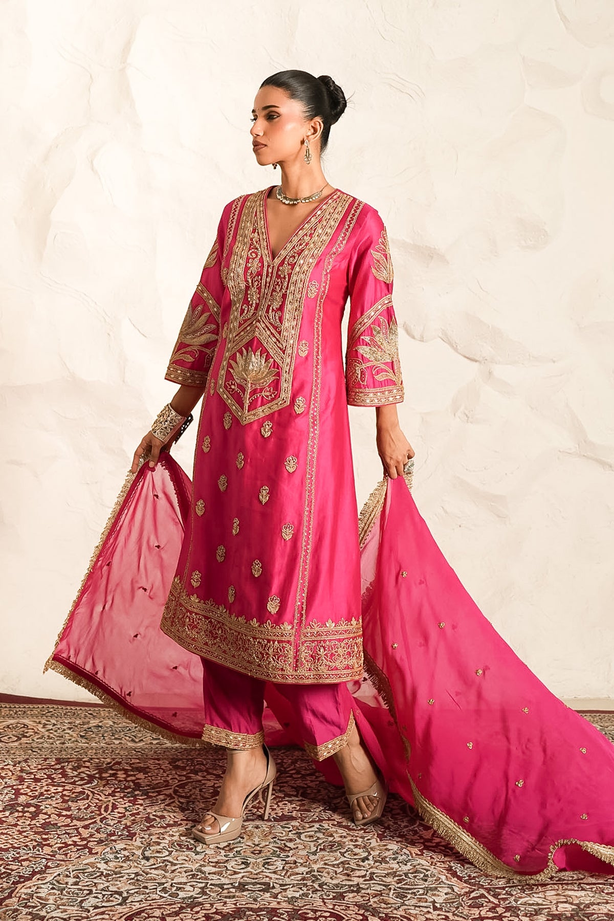 Gulnaar Kurta Set
