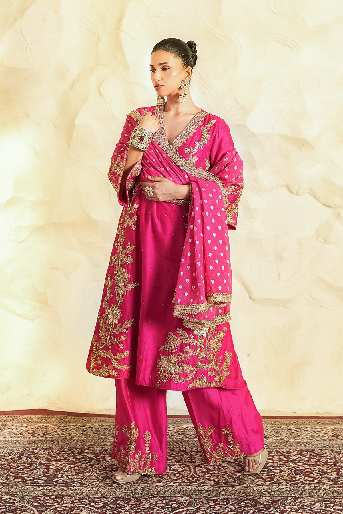 Riwaayat Gulabi Kurta Set