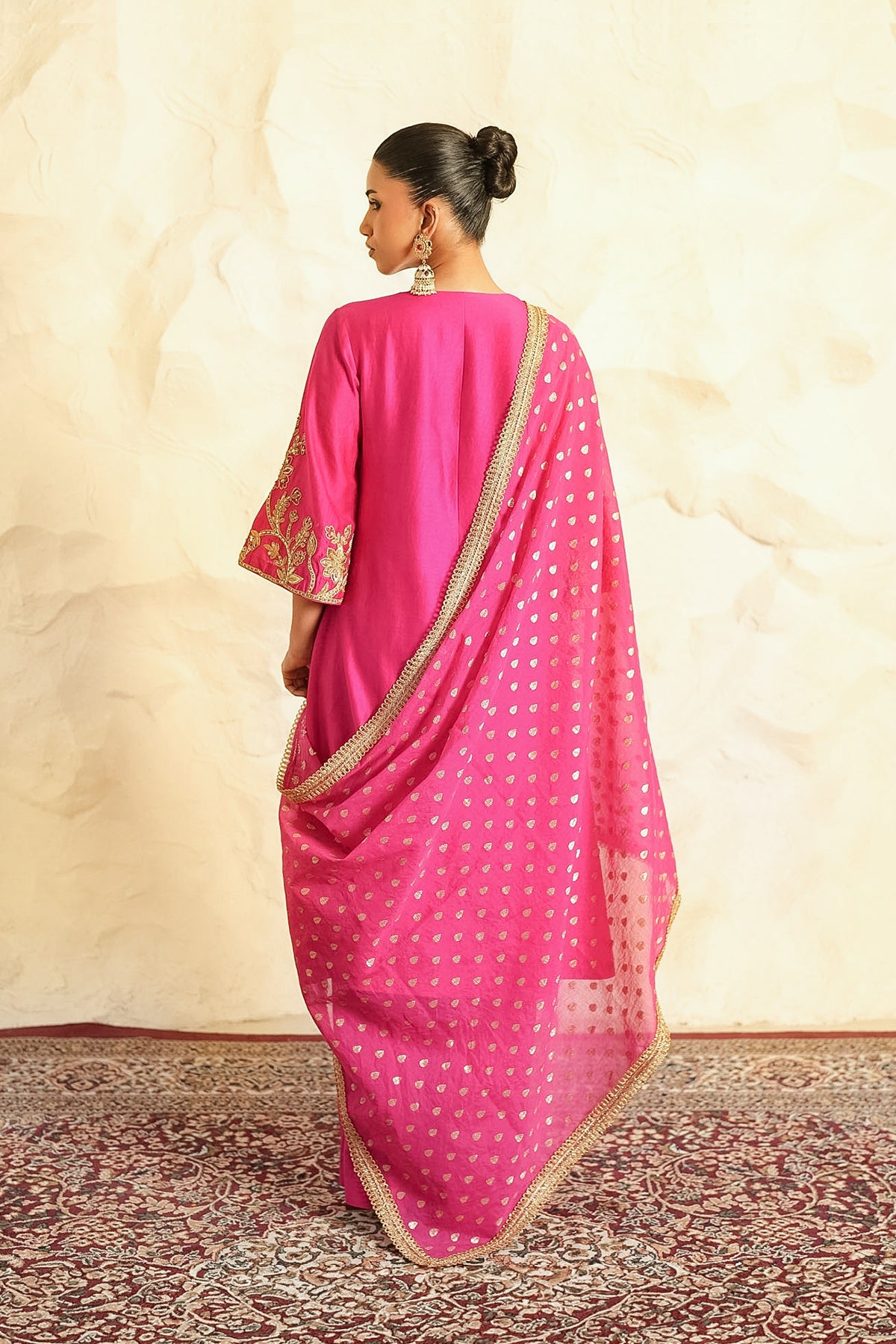 Riwaayat Gulabi Kurta Set