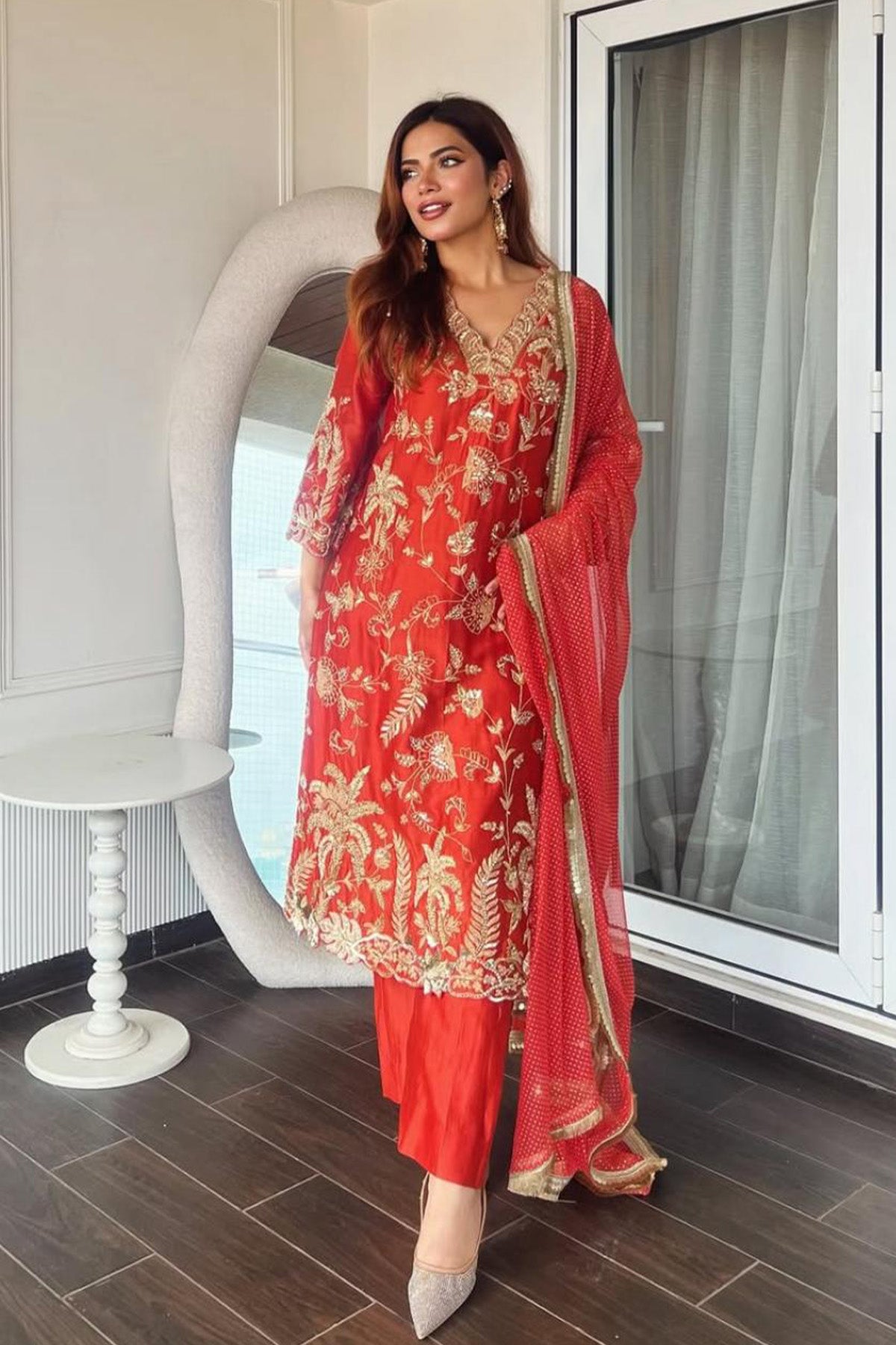 Nagma Mirjkar In Mengal pehar