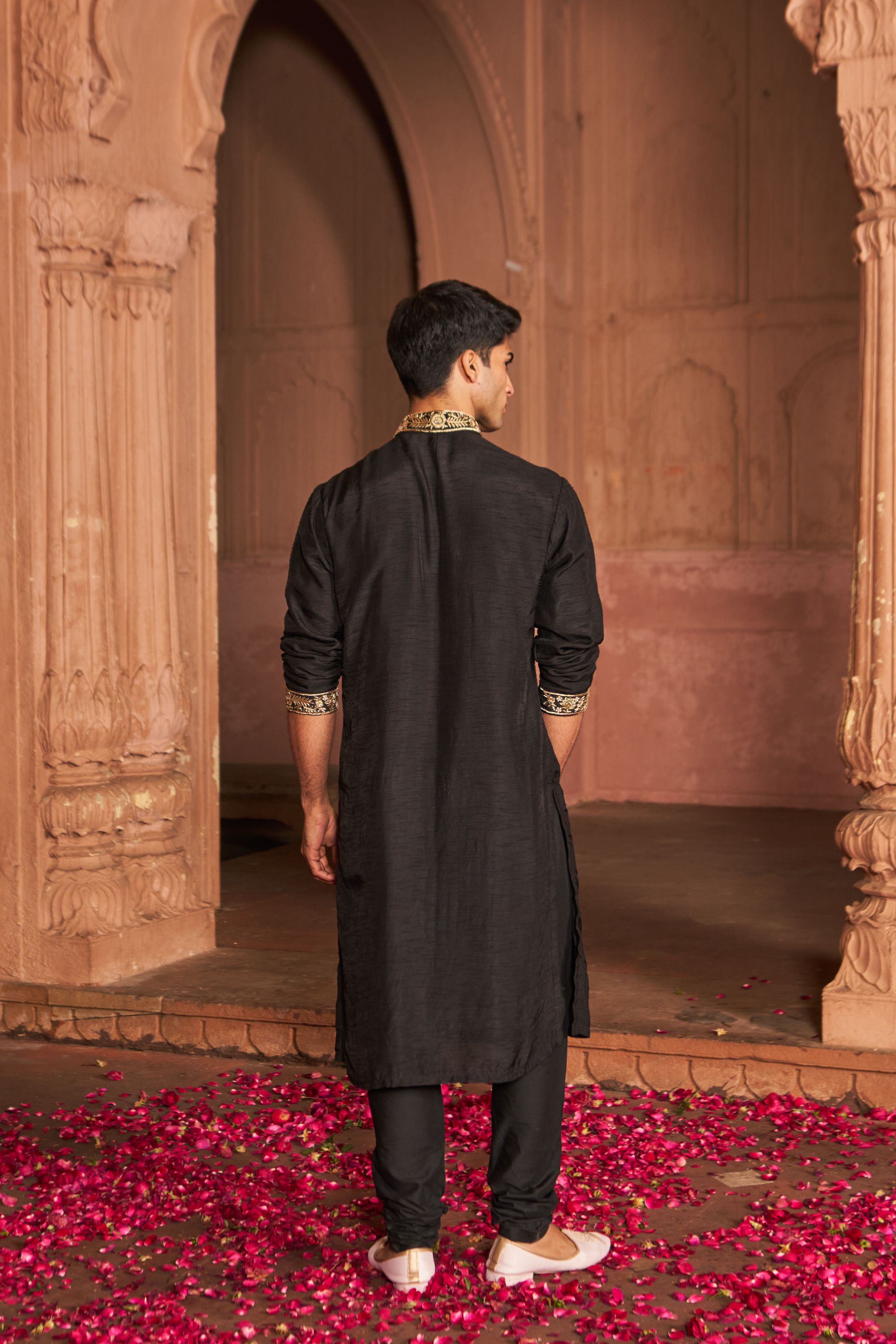 BLACK KURTA SET