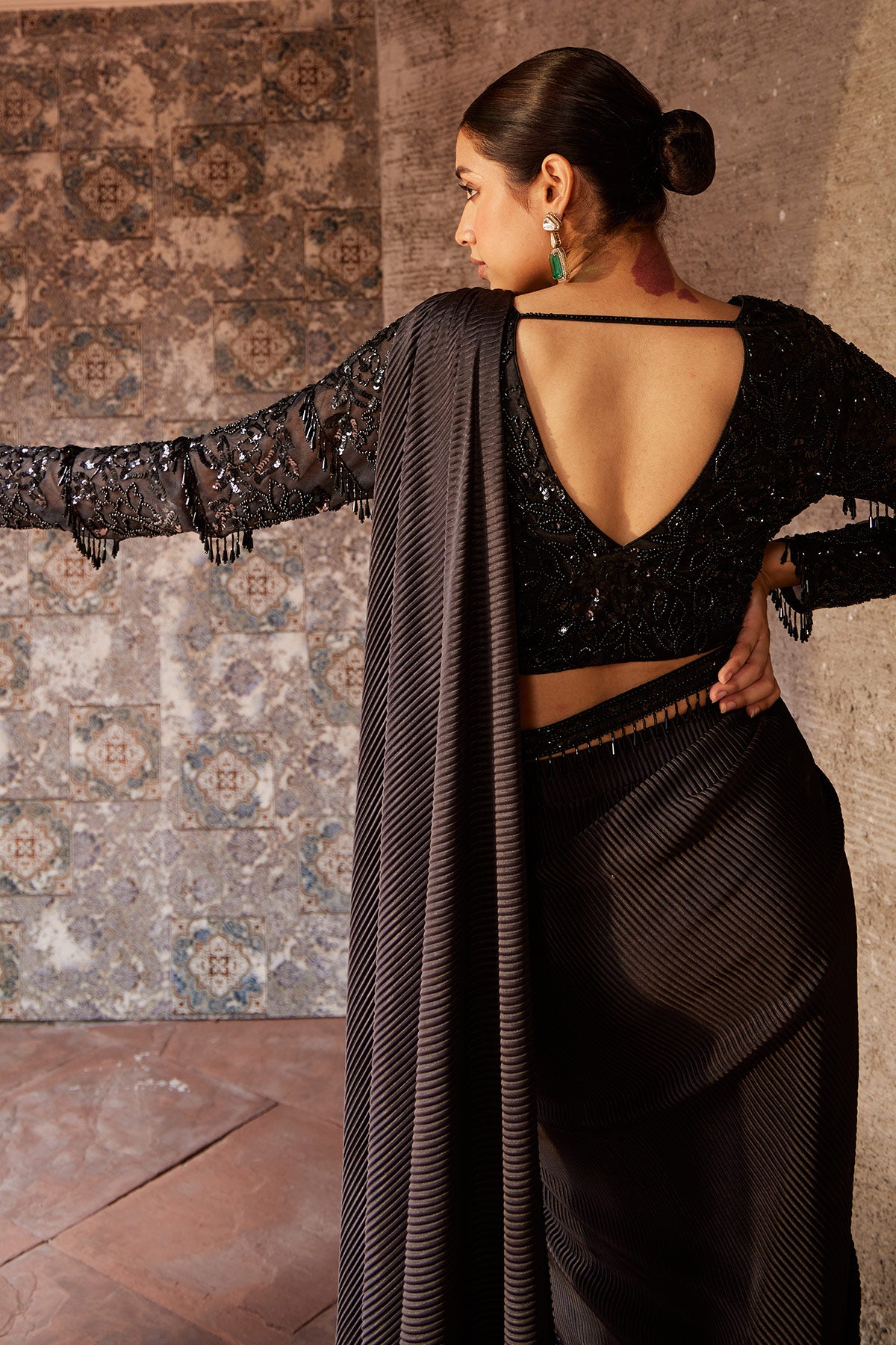 Buy Designer Black Jilmil Sitaare Saree Set | Nidhika Shekhar
