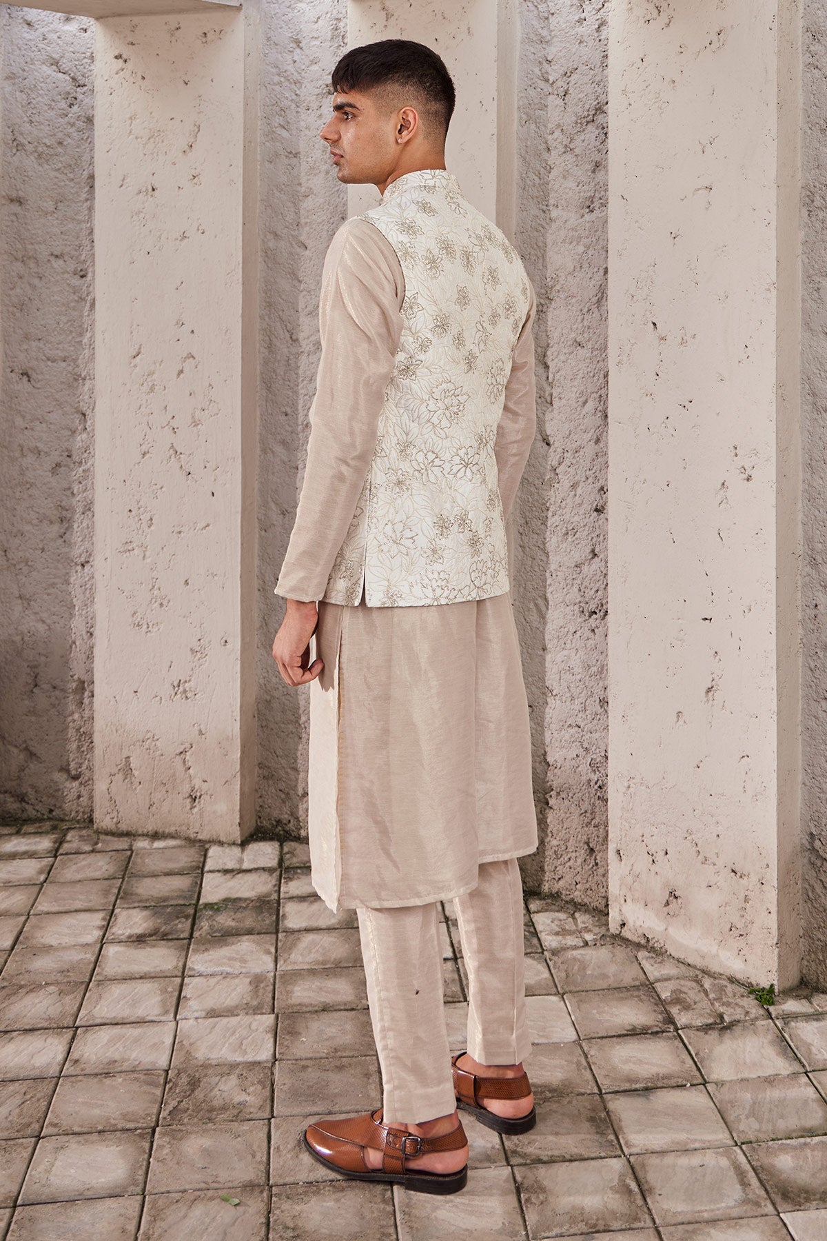 Buy Designer Ivory Embroidered Silk Bandi | Nidhika Shekhar