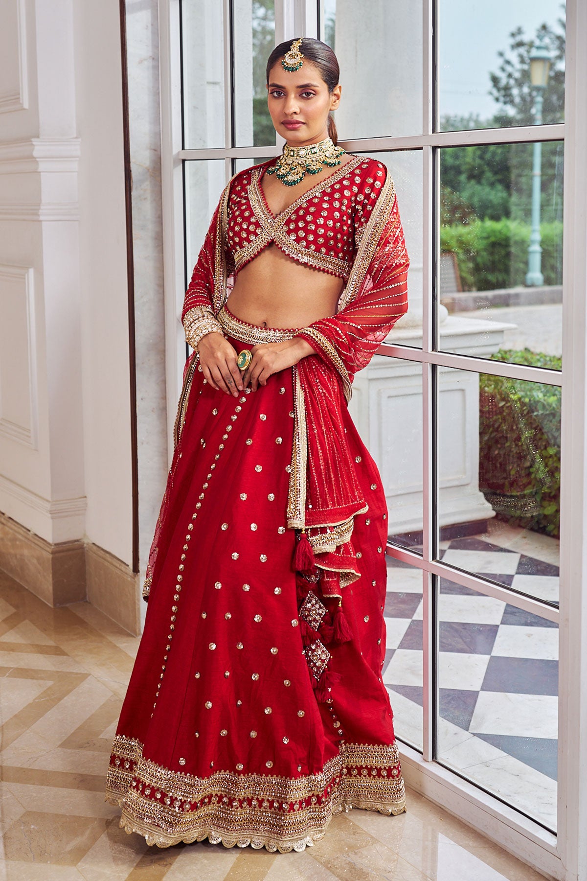 Laal E Jahaan lehenga set