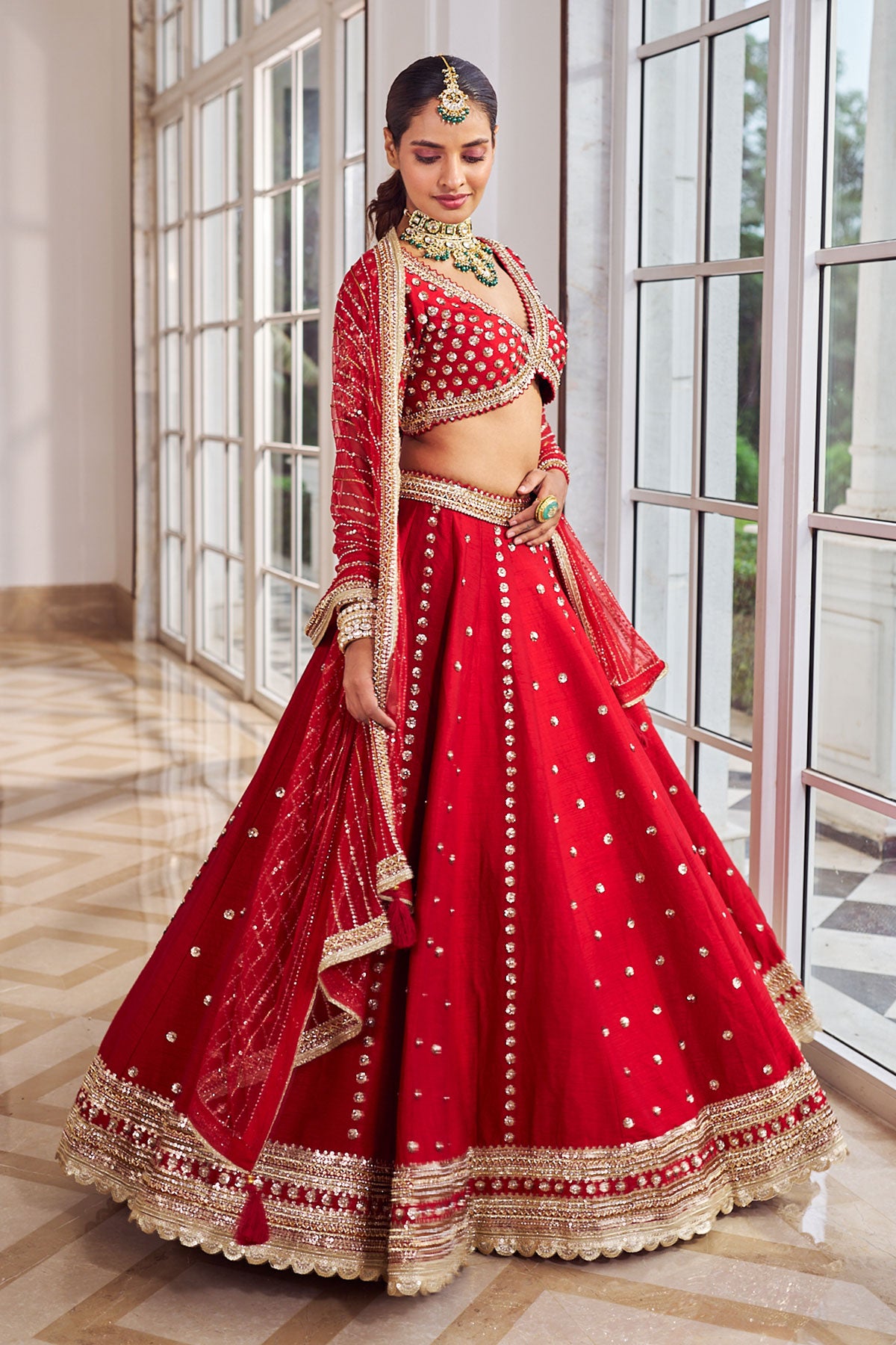 Laal E Jahaan lehenga set