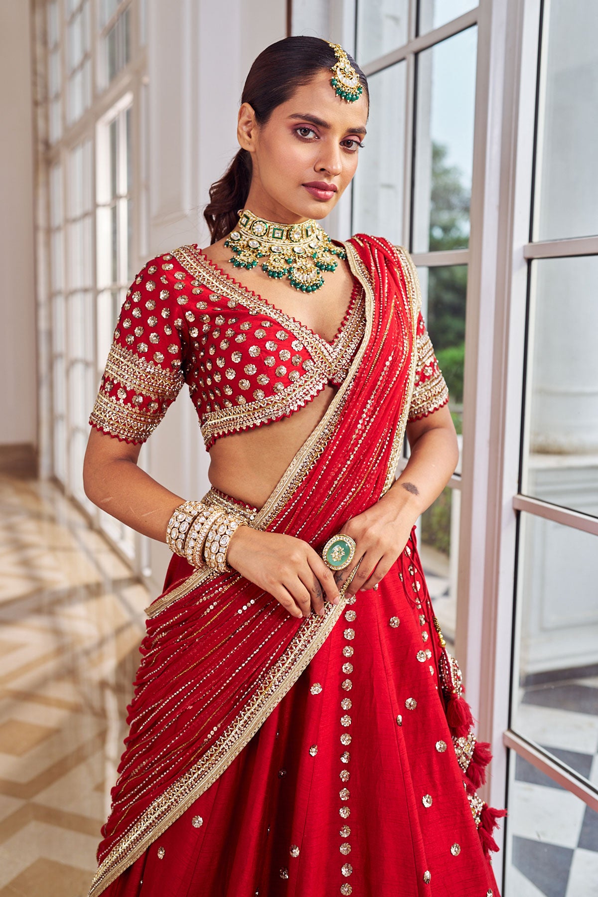 Laal E Jahaan lehenga set